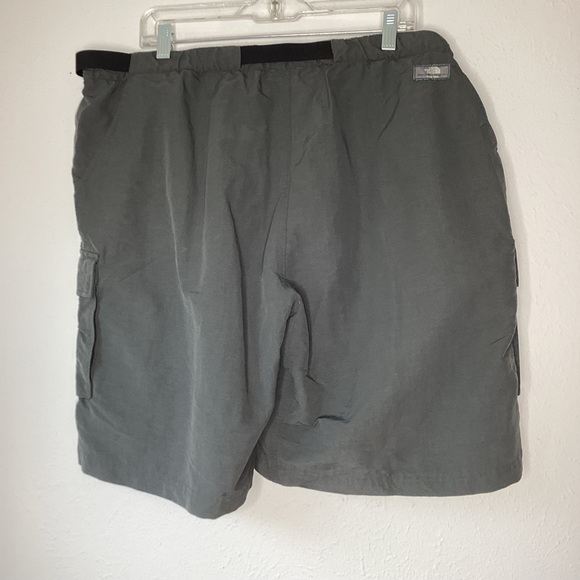 The North Face Belted Cargo Shorts XXL - Picture 2 of 7